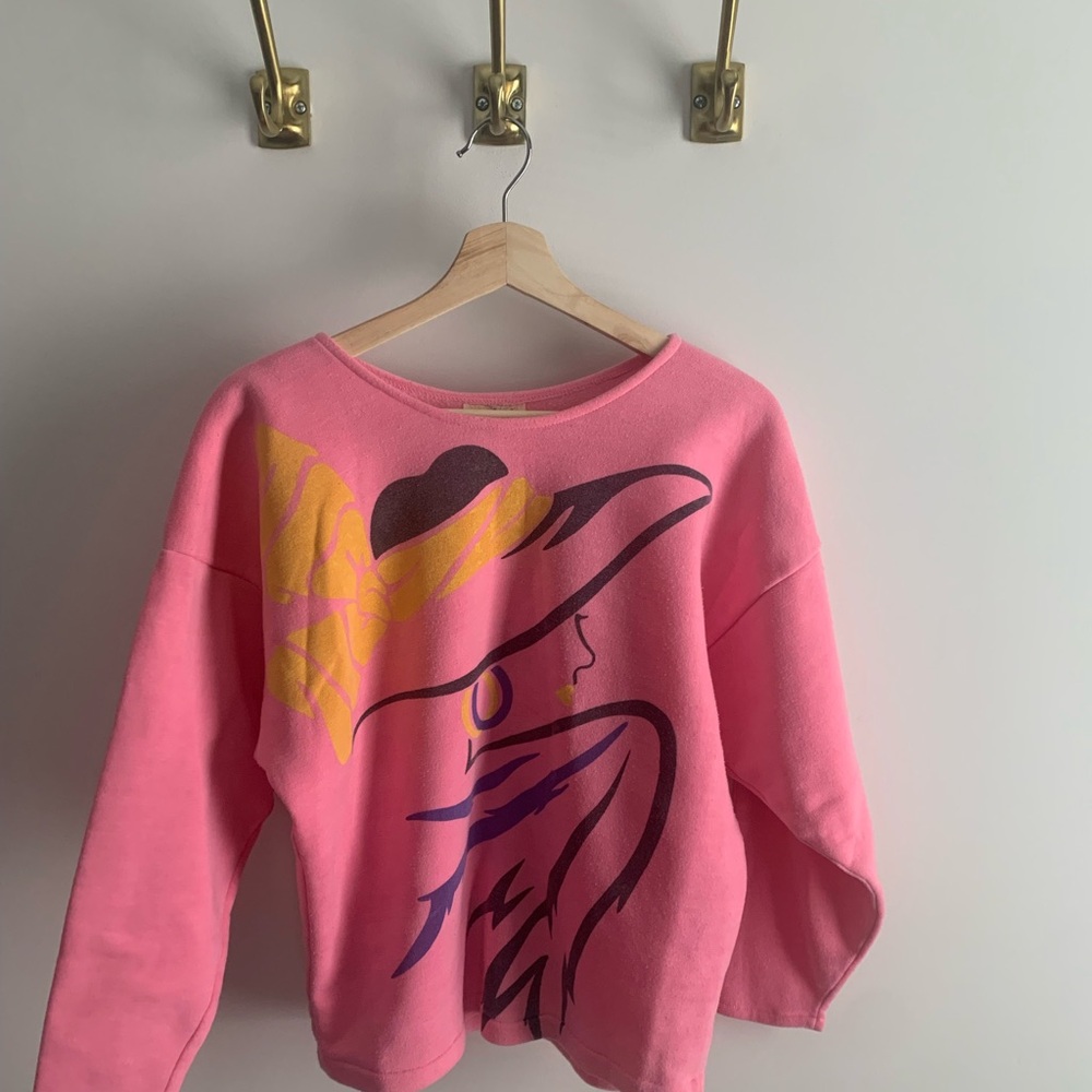 Adorable pink scoop neck